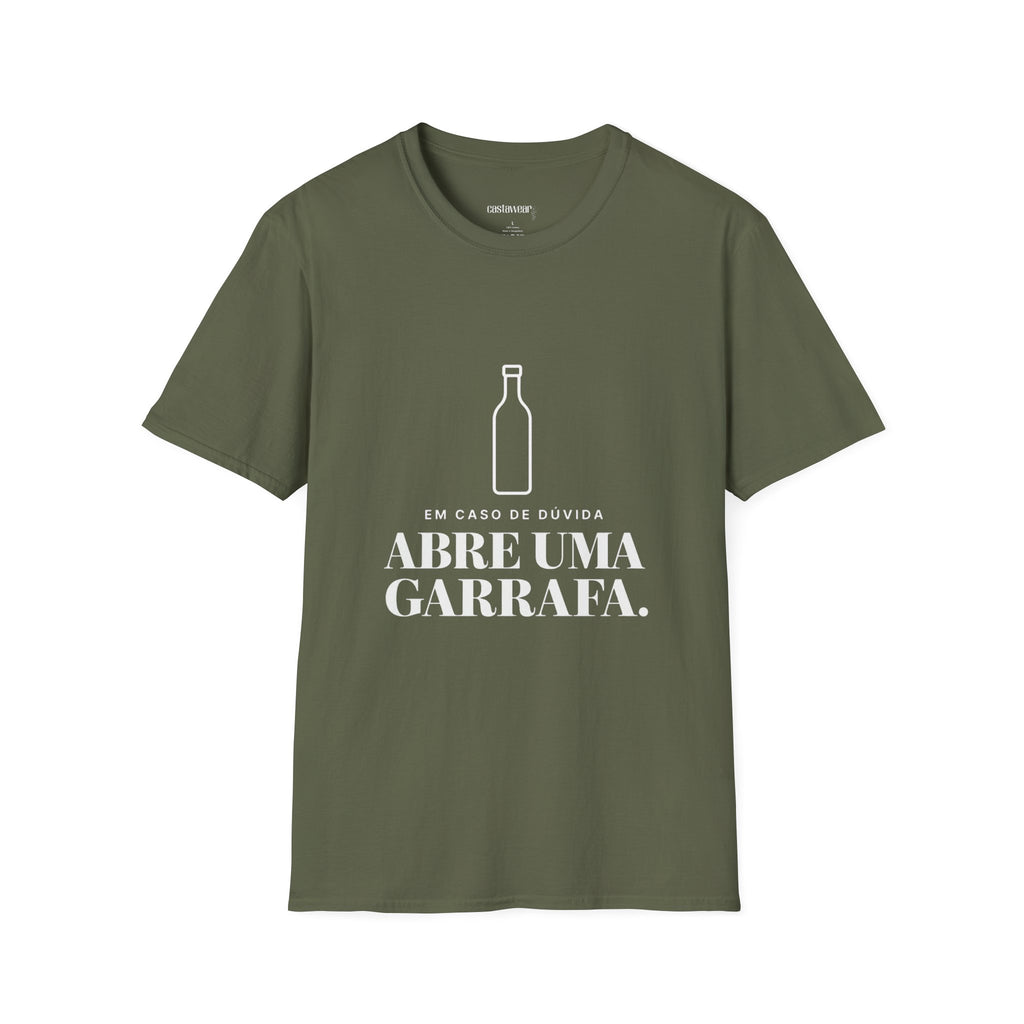 Abre uma Garrafa T-Shirt