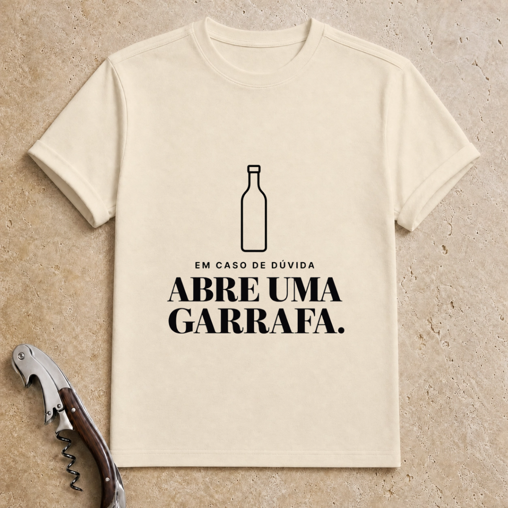 Abre uma Garrafa T-Shirt