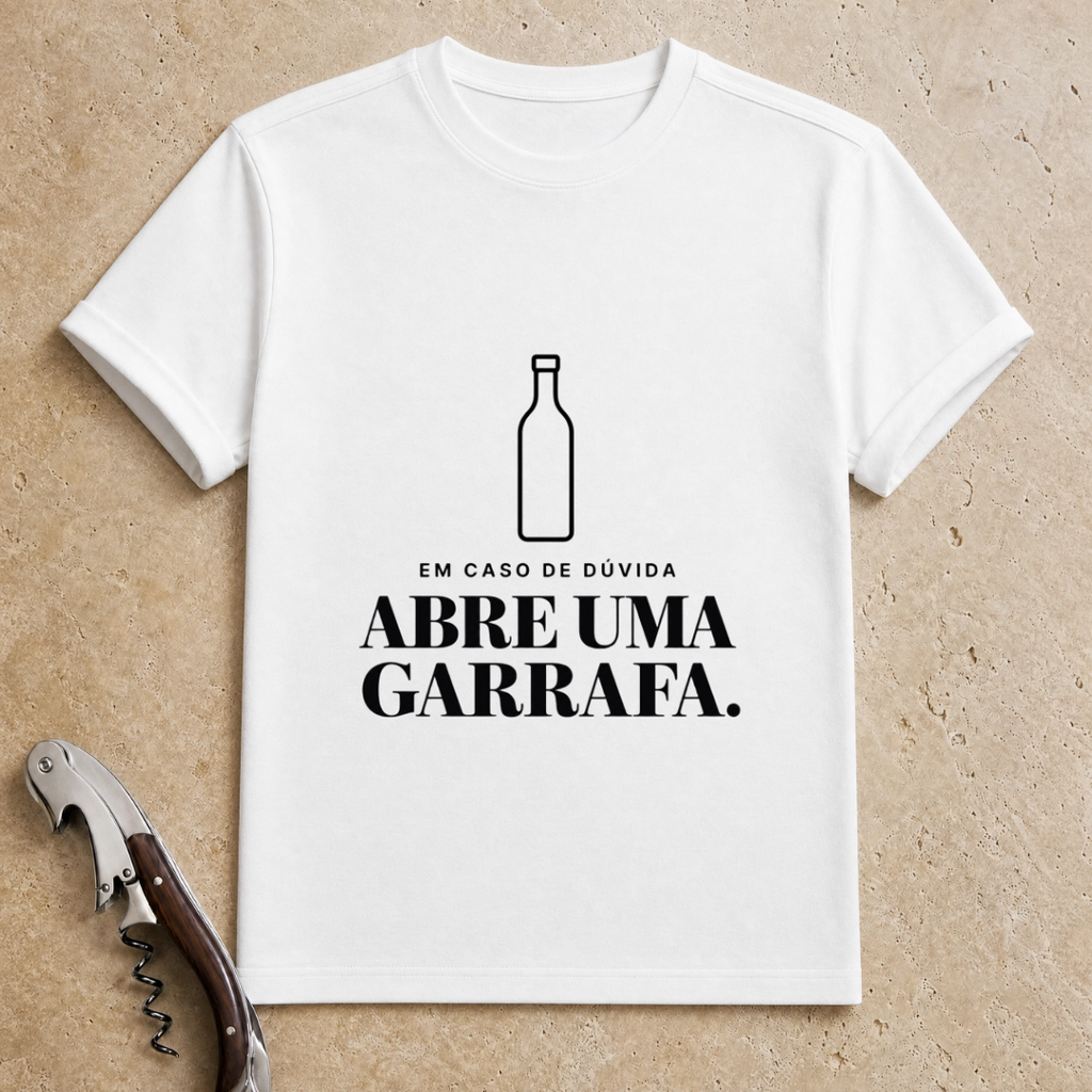Abre uma Garrafa T-Shirt